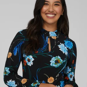 Peek-A-Boo Front Bubble Sleeve Top