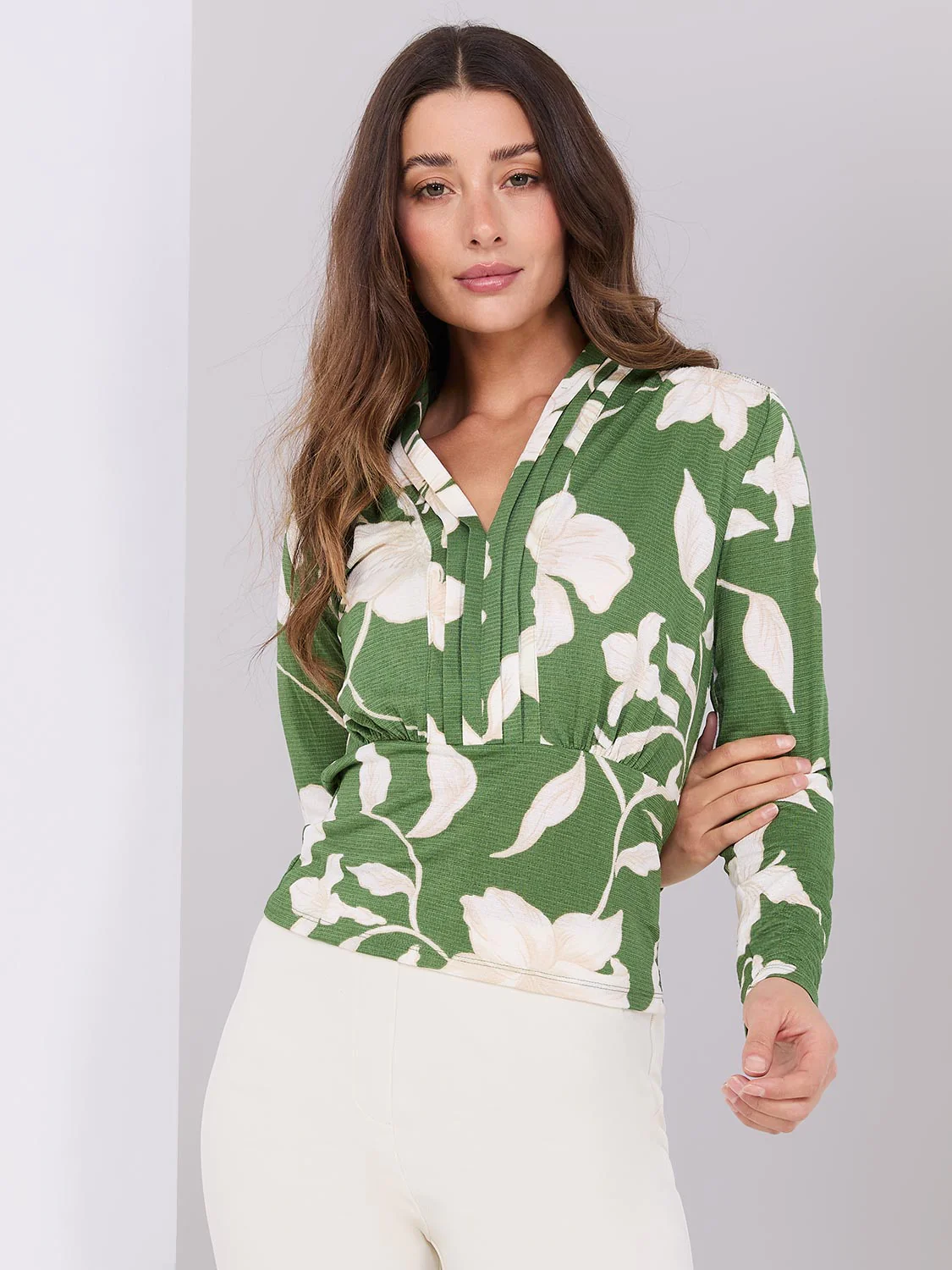Textured Floral Print Pleated V-Neck Top - Image 3