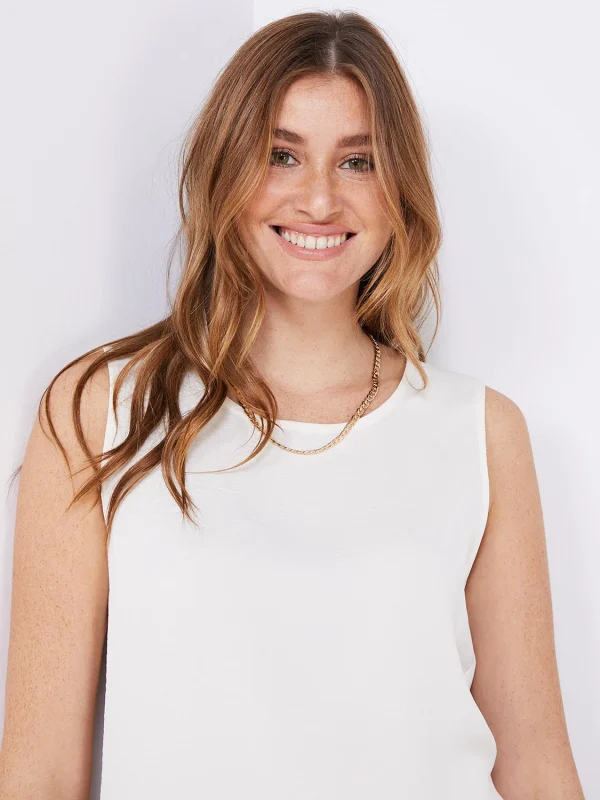 Sleeveless Textured Blouse - Image 2