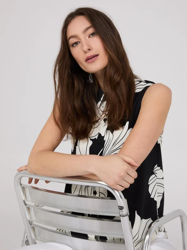 Sleeveless Floral Print Button-Front Blouse - Image 3