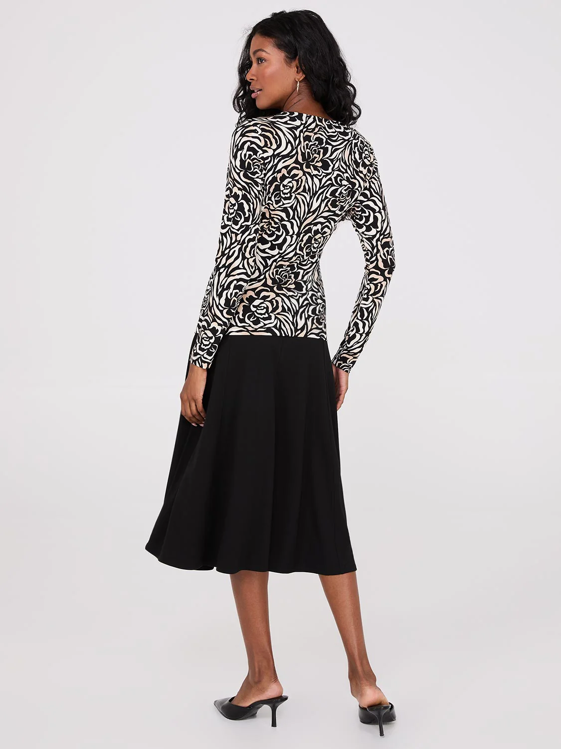 Floral Print Ruched Drape Neck Top - Image 4