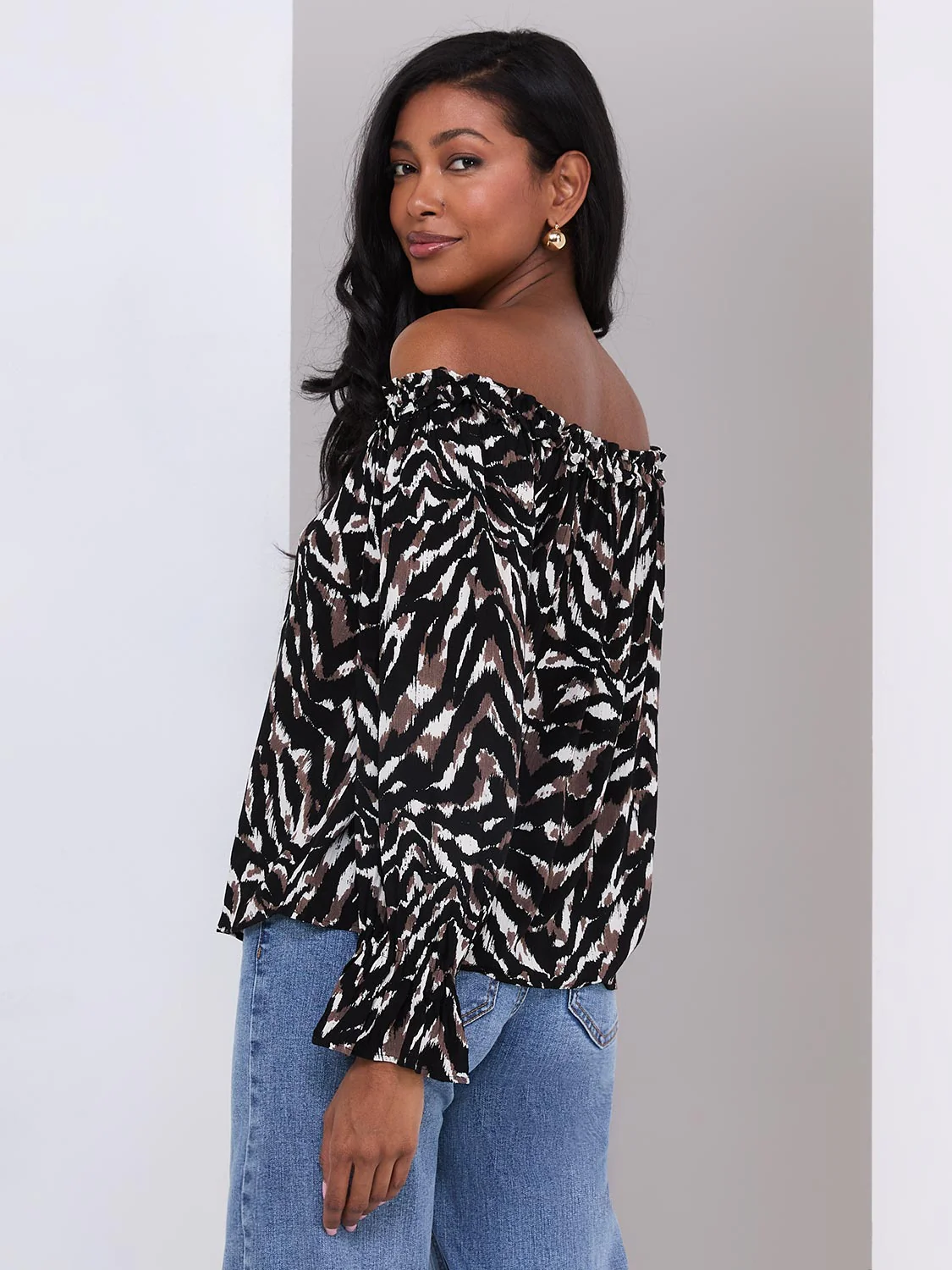 Animal Print Off-The-Shoulder Top With Ruffle Details - Image 6