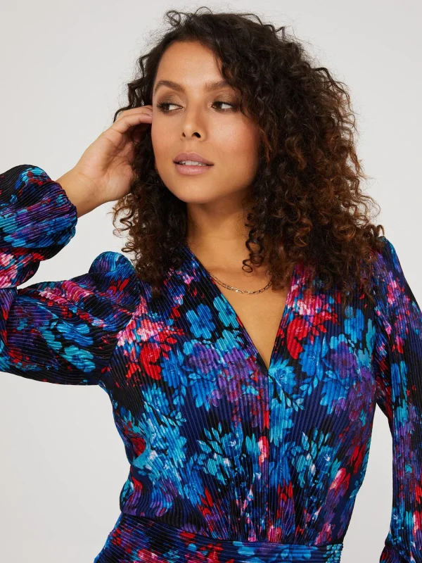 Floral Print V-Neck Plisse Long Sleeve Top - Image 3