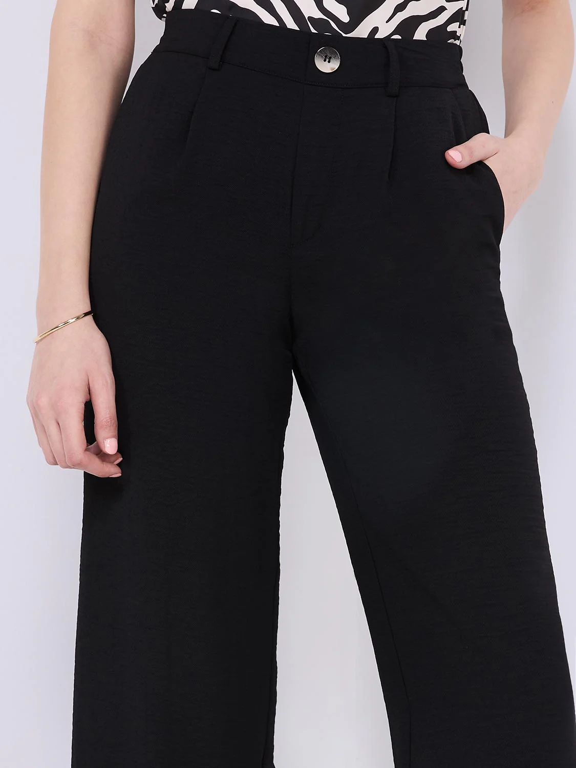 Classic Rise Wide-Leg Pants - Image 4