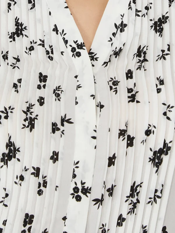 Printed Crepe Chiffon Blouse WIth Pintuck Detail - Image 6