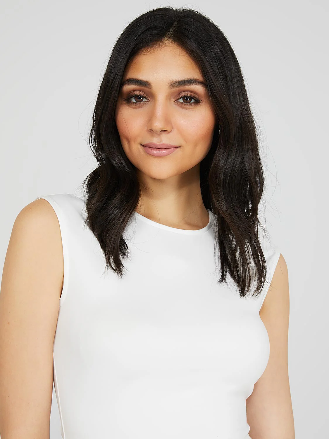 Sleeveless Crew Neck Top - Image 8