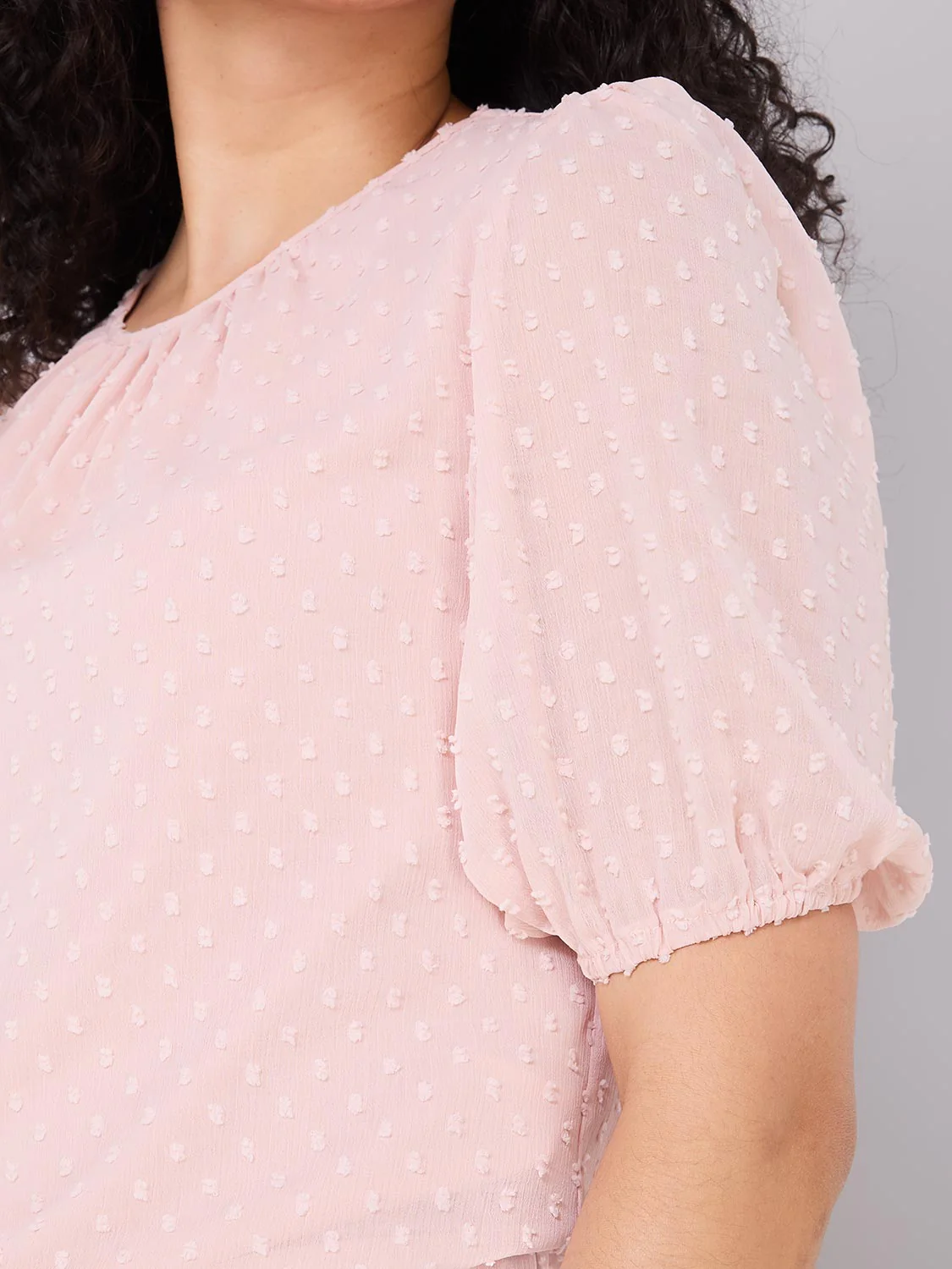 Clip Dot Short Sleeve Blouse - Image 12