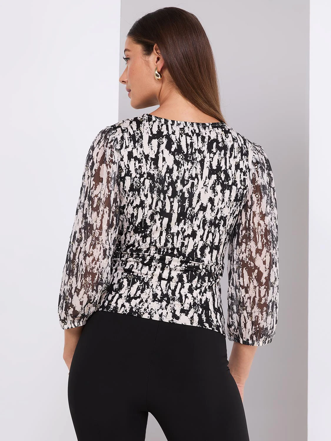 Abstract Print 3/4 Sleeve Crossover Top - Image 4