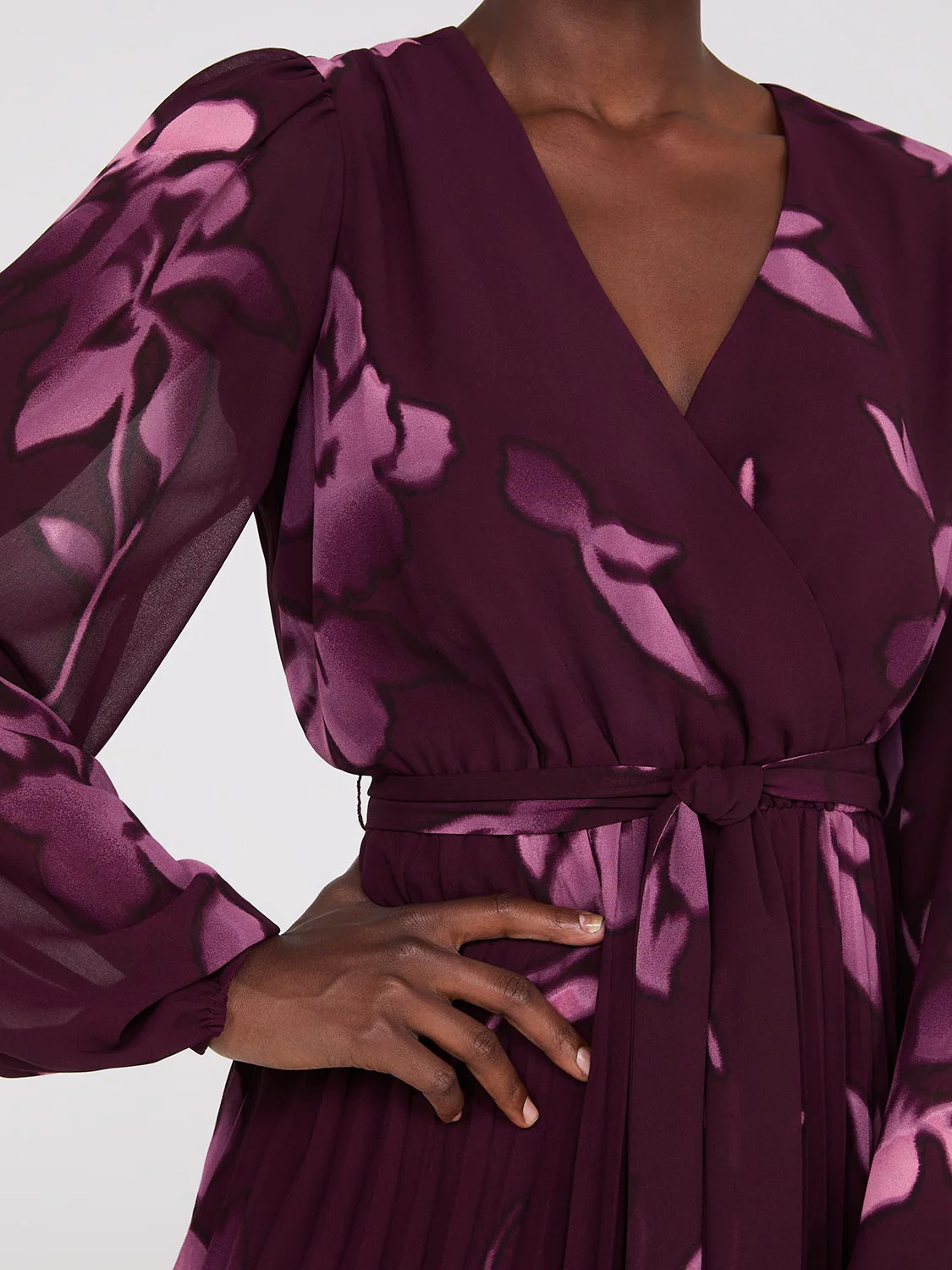 Floral Print Crossover Handkerchief Hem Dress - Image 4