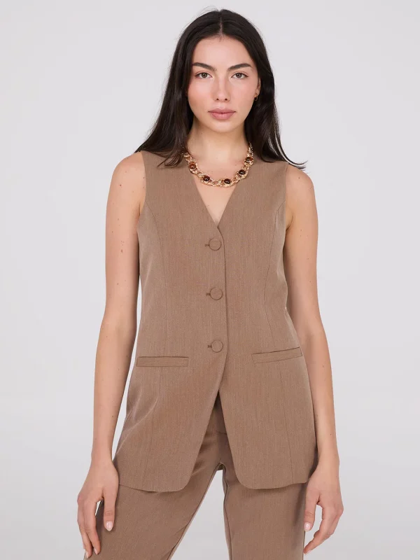 Sleeveless 3-Button Blazer - Image 2