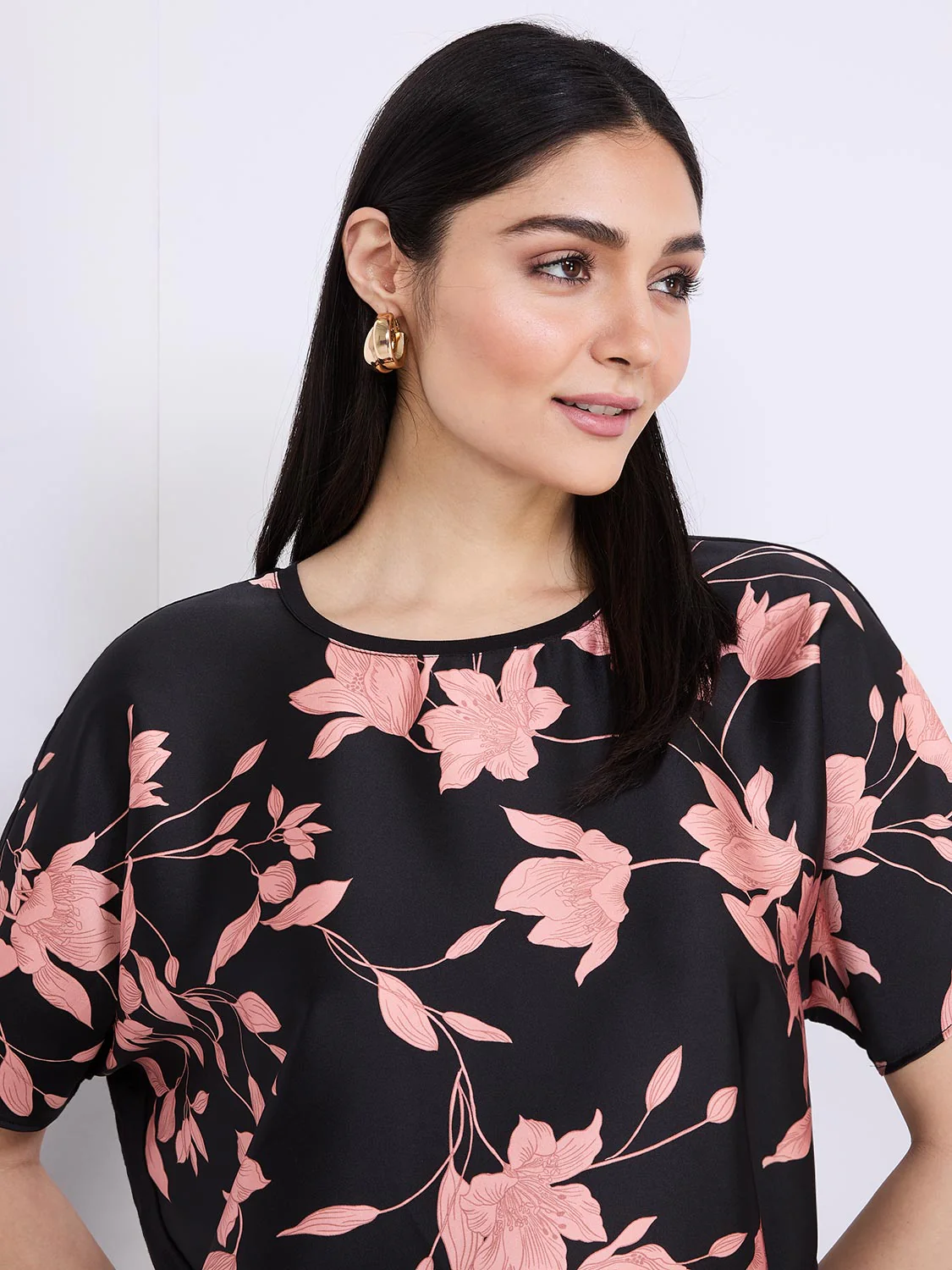 Floral Print Satin Front Dolman Sleeve T-Shirt - Image 2