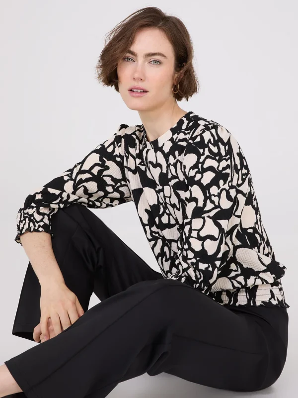 Printed Textured 3/4 Sleeve Round Neck Top - Image 3