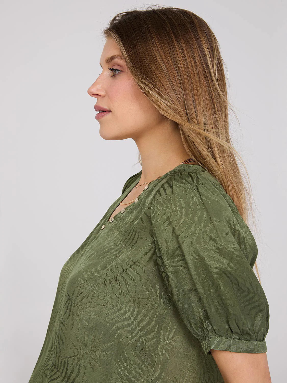 V-Neck Short Puff Sleeve Jacquard Popover Top - Image 3