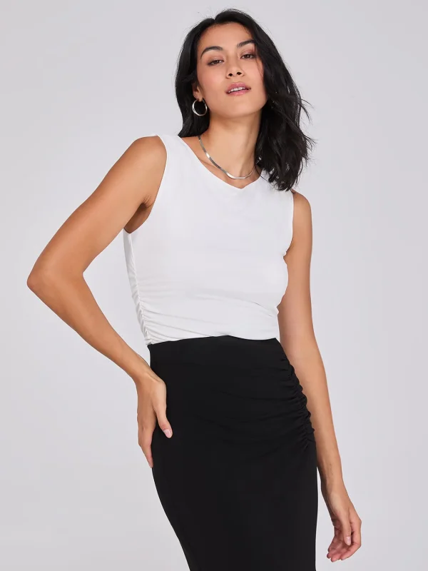 Sleeveless V-Back Top With Ruched Sides - Image 9