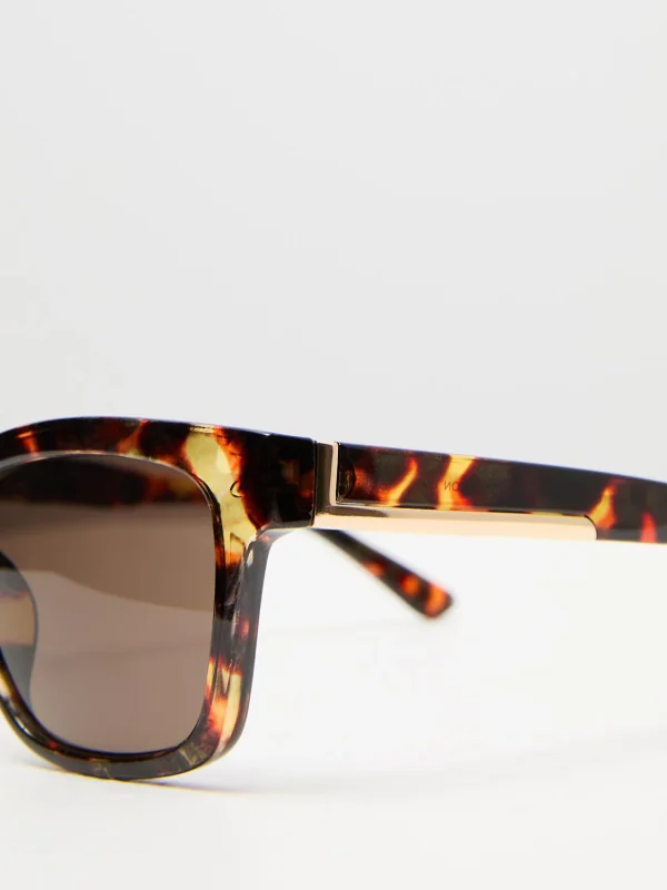 Wayfarer Sunglasses - Image 2