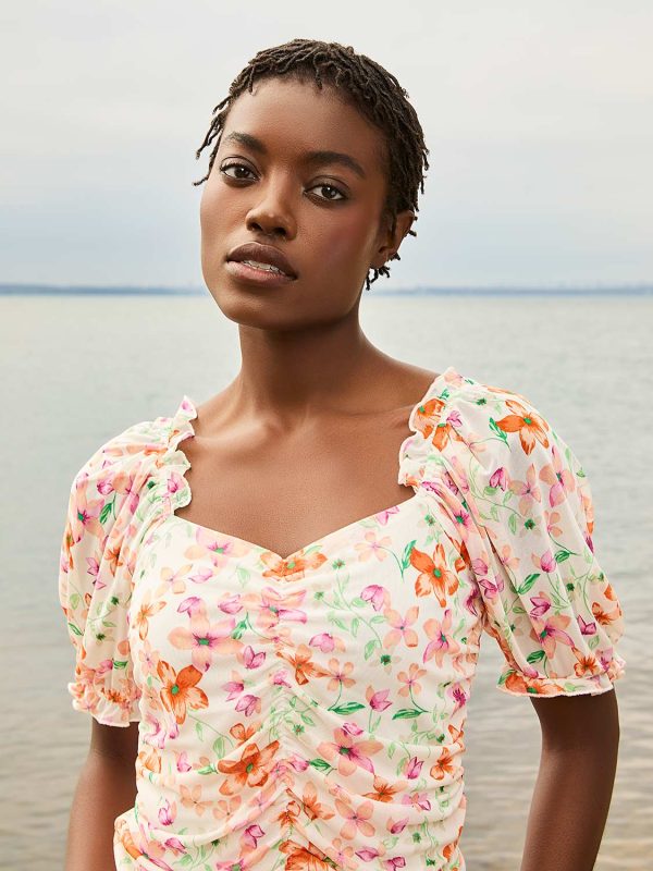 Printed Sweetheart Neckline Top With Puff Sleeves - Image 2