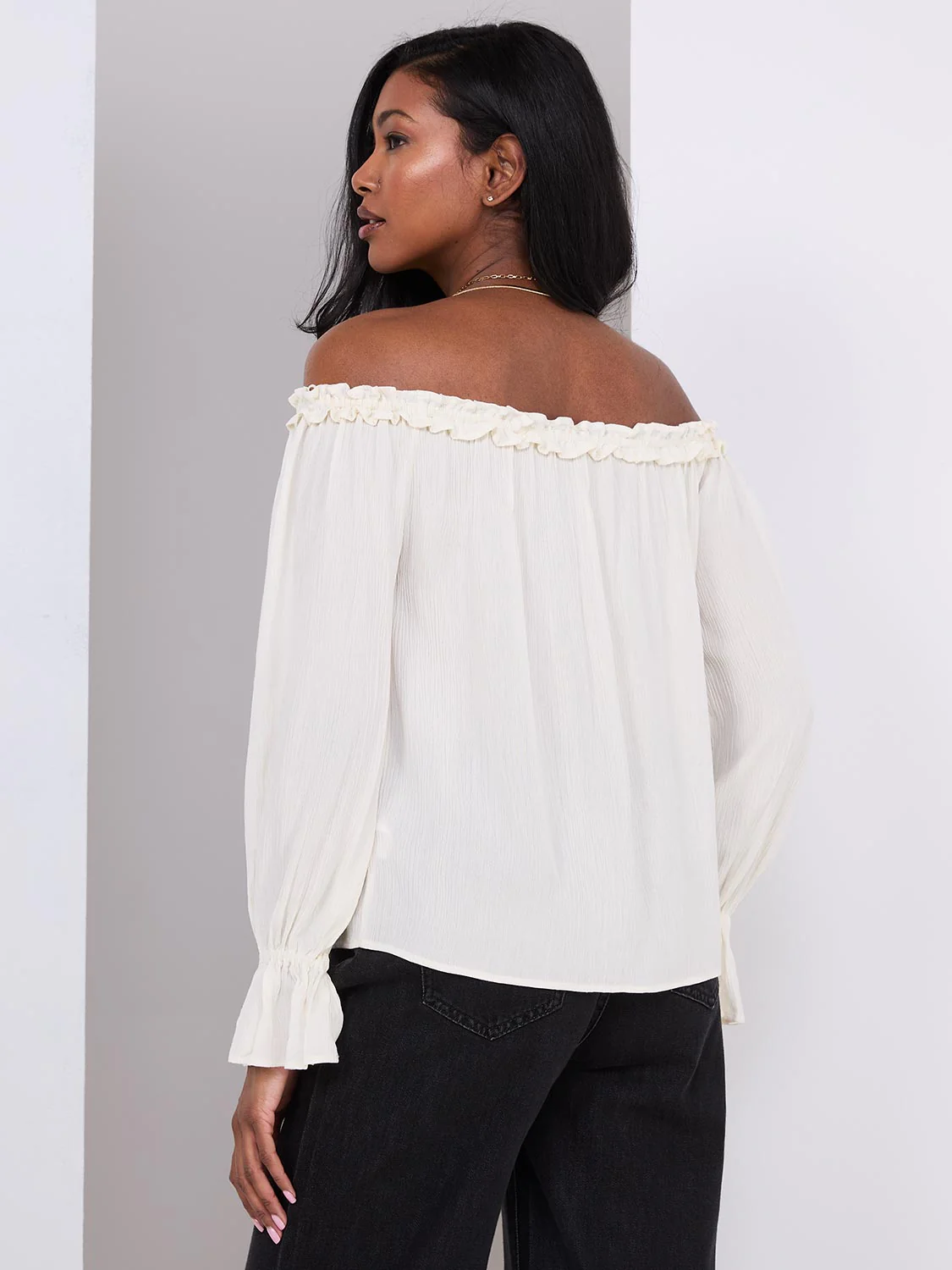 Off-The-Shoulder Top With Ruffle Details - Image 5