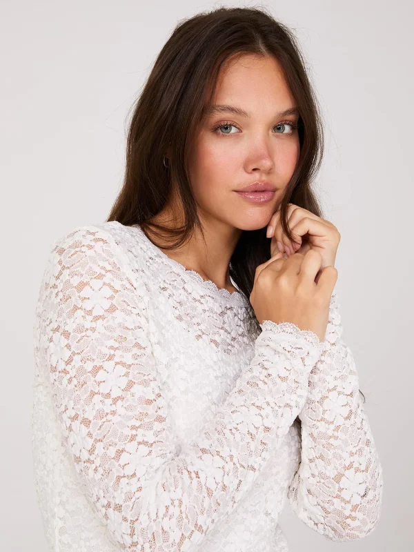 Bubble Lace Long Sleeve Top With Cami - Image 15