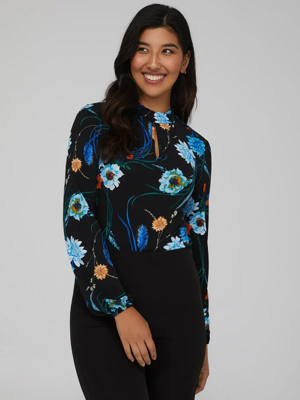 Peek-A-Boo Front Bubble Sleeve Top - Image 3