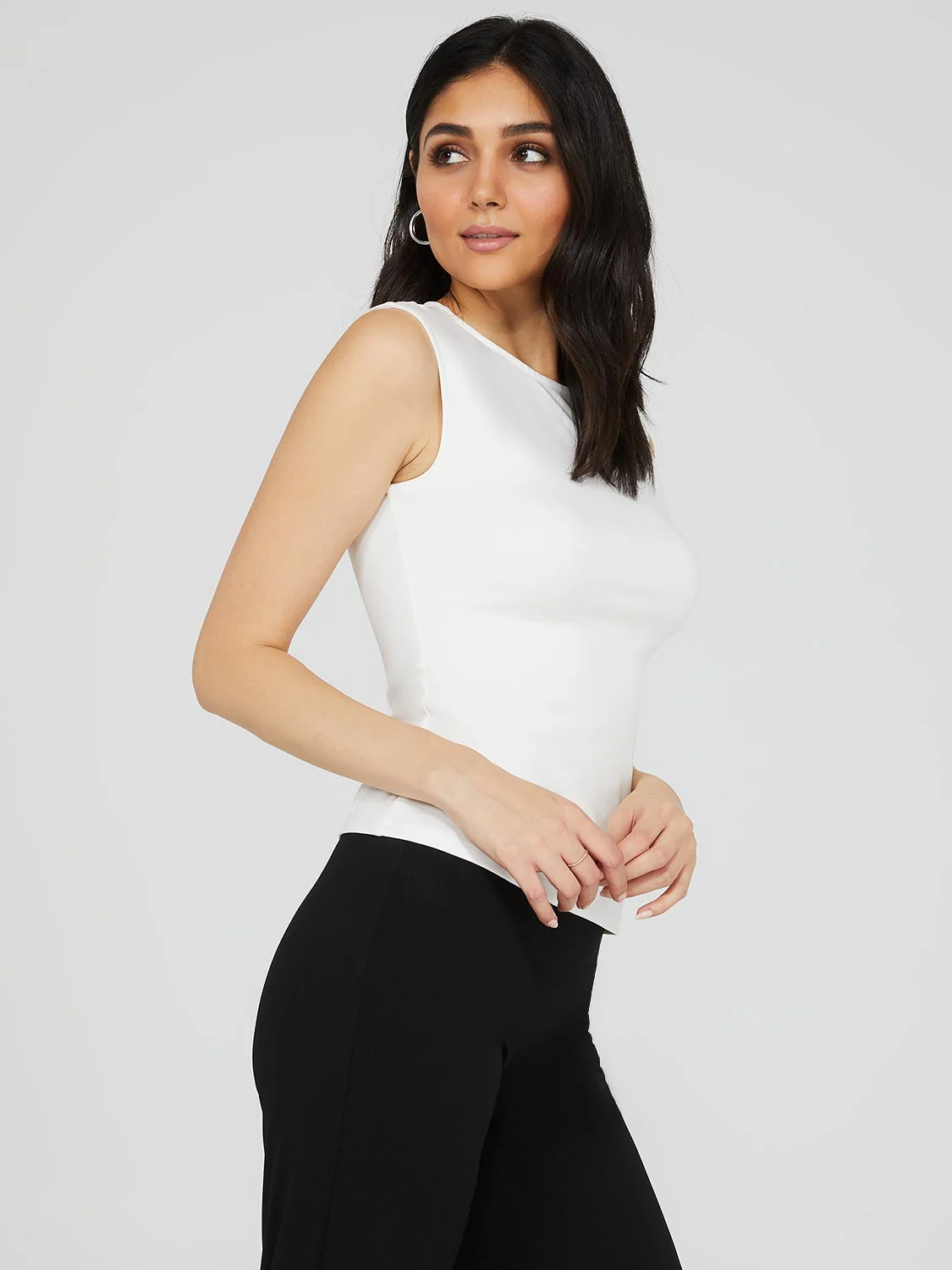 Sleeveless Crew Neck Top - Image 9