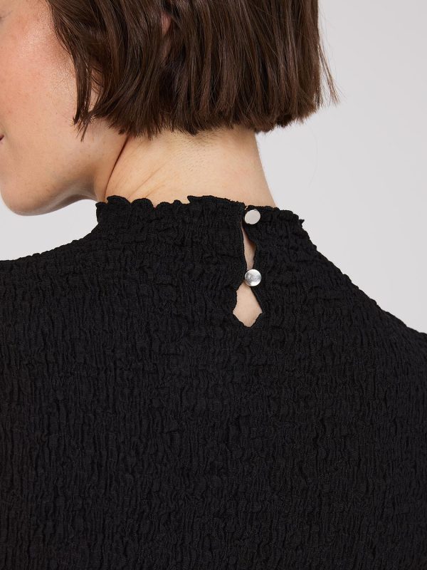 Sleeveless Textured Mock Neck Top - Image 11