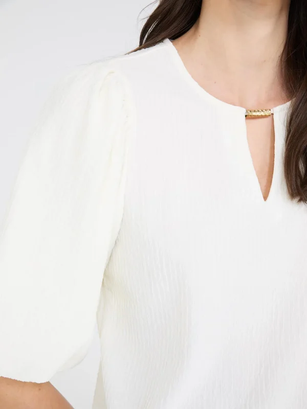 Textured Jacquard Top With Front Keyhole - Image 3