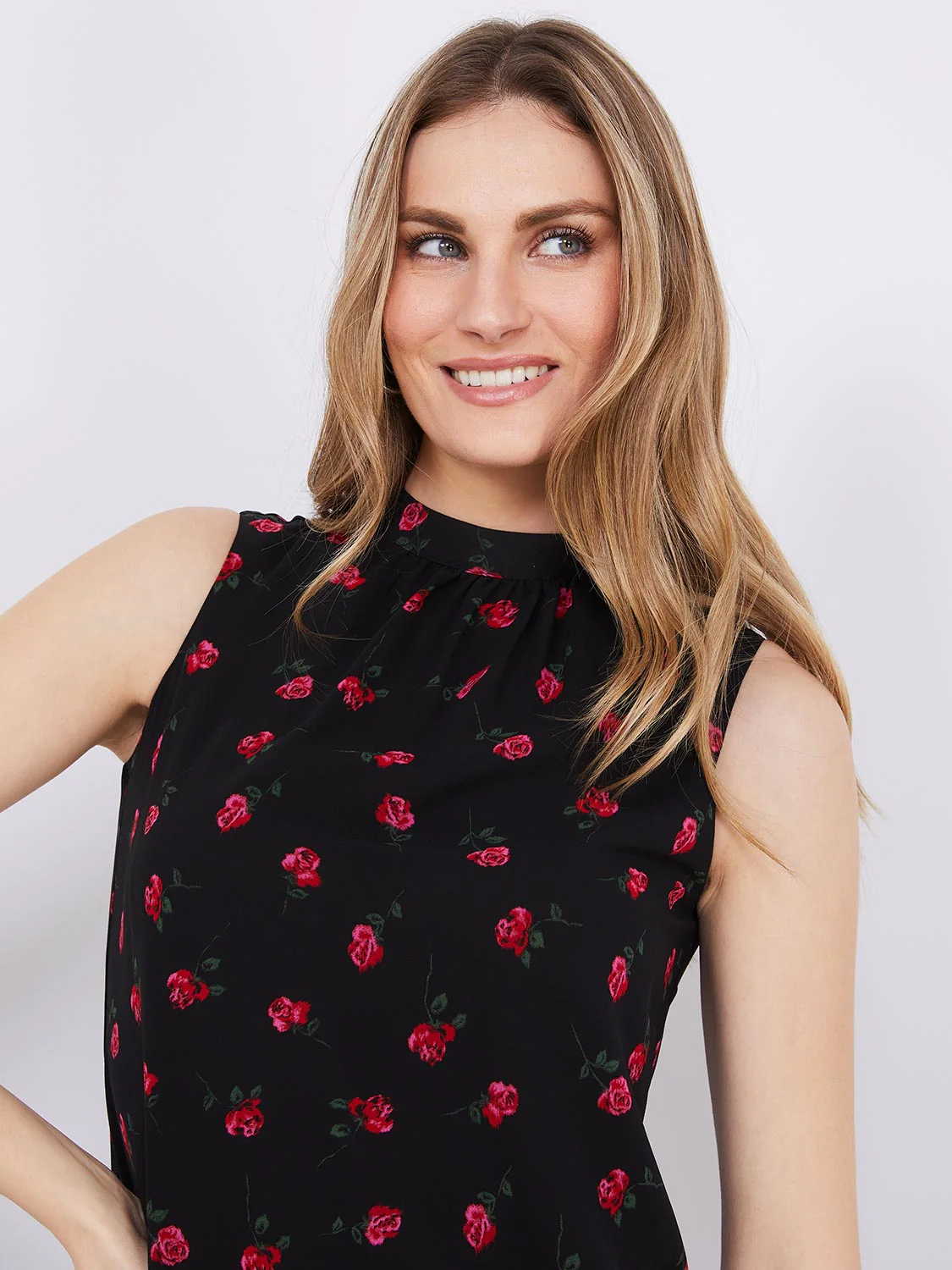 Printed Sleeveless Chiffon Blouse - Image 2