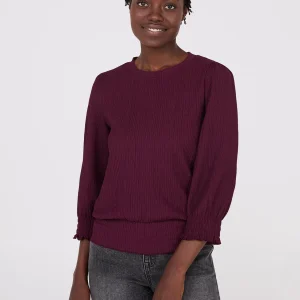 Textured 3/4 Sleeve Round Neck Top