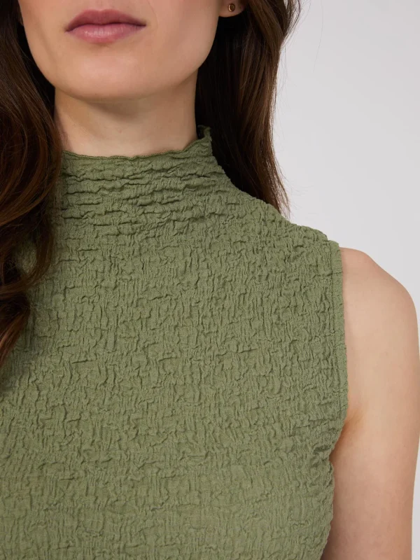 Sleeveless Textured Mock Neck Top - Image 4